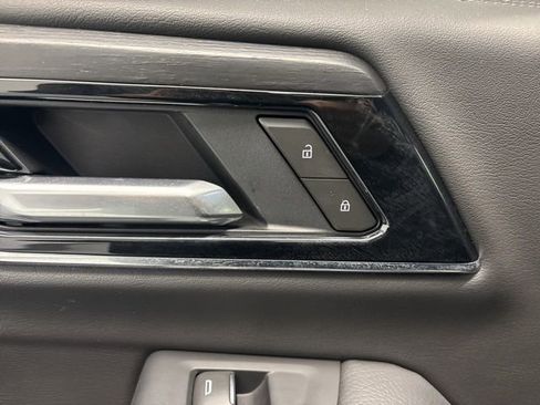 Used 2025 GMC Yukon Denali image 29