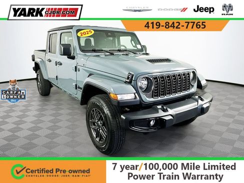 Certified 2025 Jeep Gladiator Sport AWD/4WD image 1