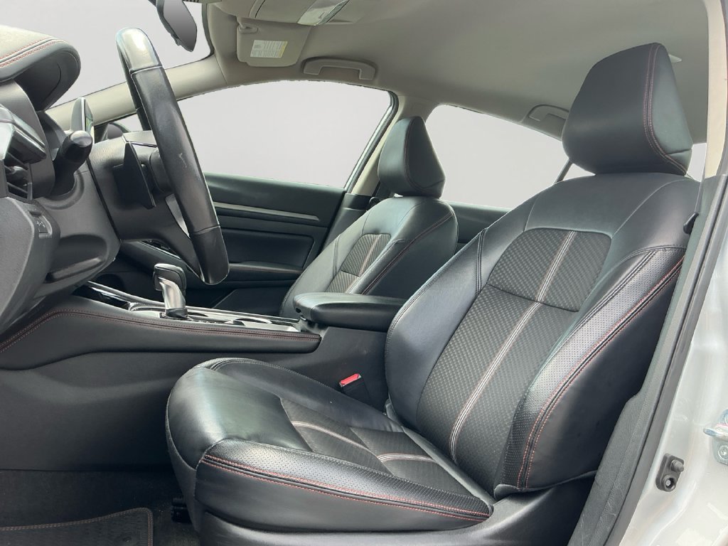 Used 2024 Nissan Altima 2.5 SR FWD image 24