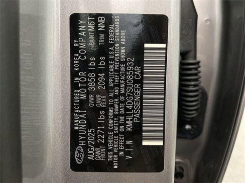 Used 2025 Hyundai Elantra SE w/ Cargo Package image 26