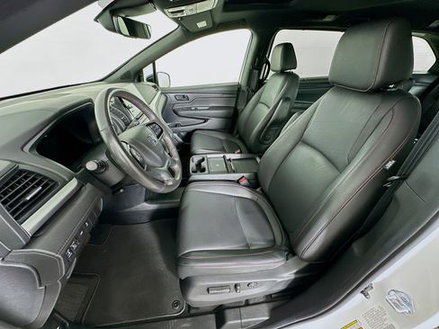 Used 2025 Honda Odyssey Sport-L image 13