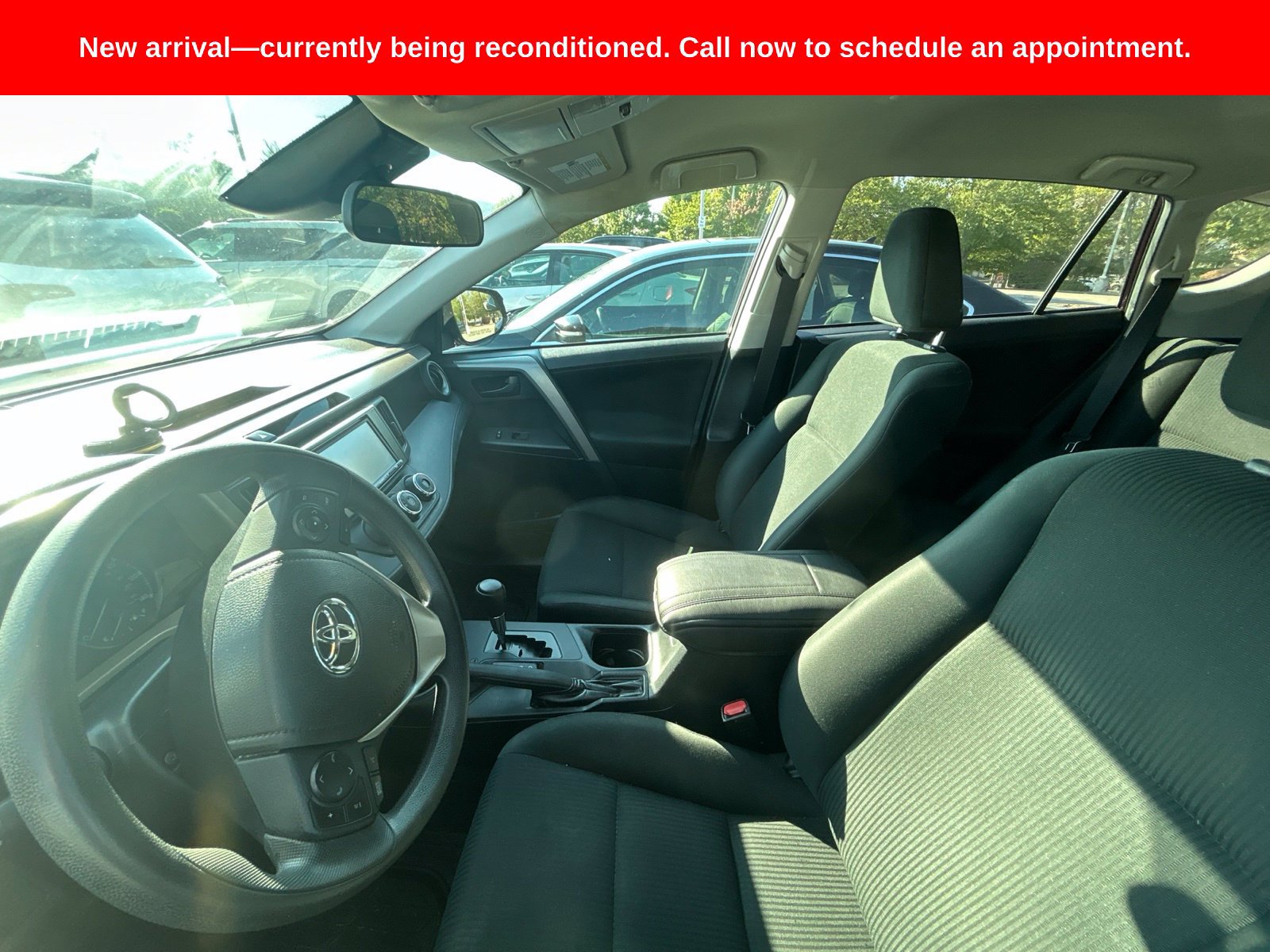 Used 2018 Toyota RAV4 LE AWD/4WD image 6