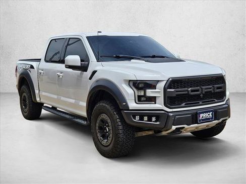 Used 2018 Ford F150 Raptor w/ Equipment Group 802A Luxury AWD/4WD image 3