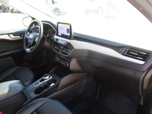 Used 2022 Ford Escape SEL image 45