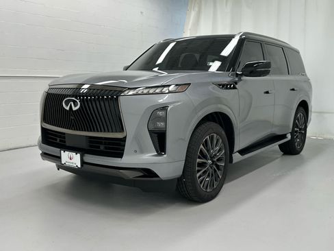 Used 2026 INFINITI QX80 Autograph w/ Premium Cargo Package AWD/4WD image 4