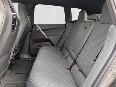 Used 2025 BMW iX M60 image 21