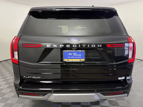 Certified 2025 Ford Expedition Platinum AWD/4WD image 4