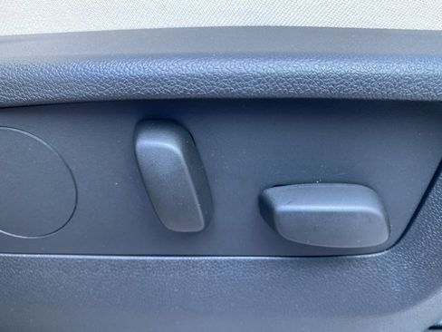 Used 2023 Buick Envision Avenir image 44