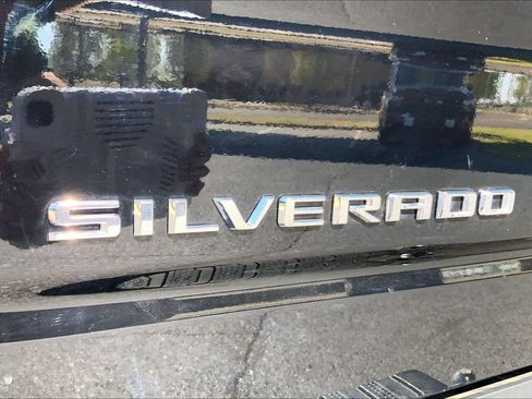 Used 2023 Chevrolet Silverado 1500 RST w/ Z71 Off-Road Package image 31