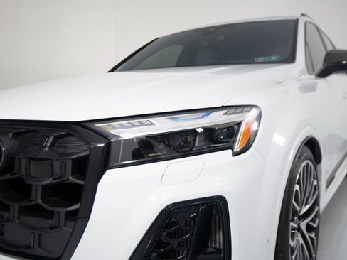 Used 2025 Audi SQ7 Prestige image 14