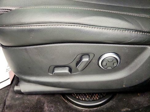 Used 2025 Genesis GV80 2.5T AWD/4WD image 11