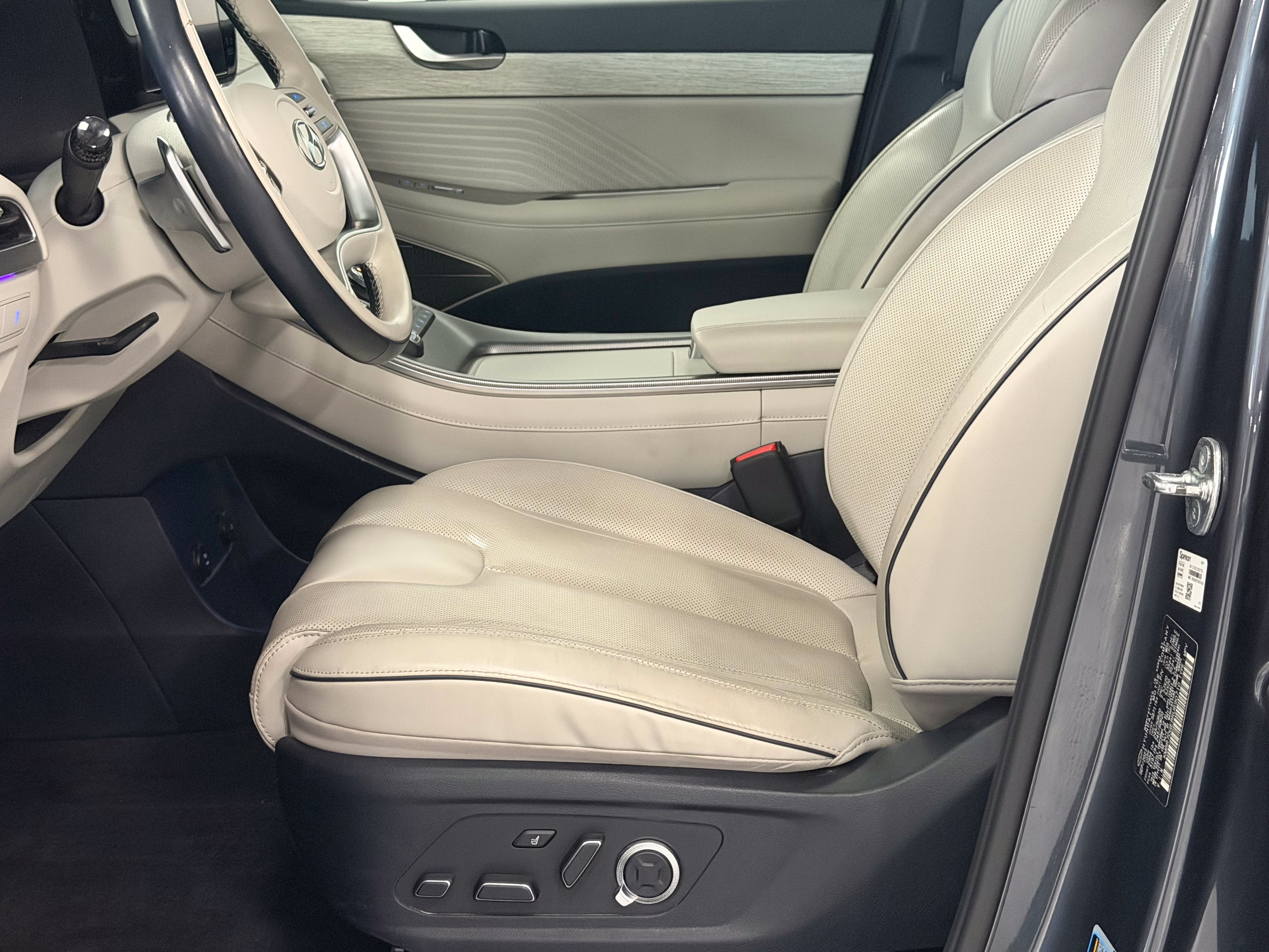 Used 2024 Hyundai Palisade Calligraphy AWD/4WD image 11