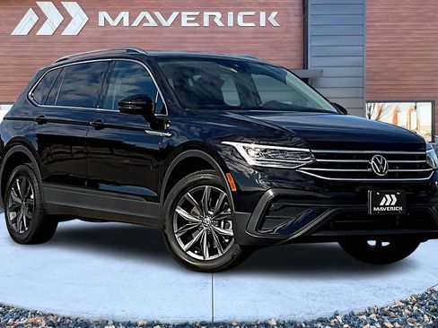 Used 2022 Volkswagen Tiguan SE image 1
