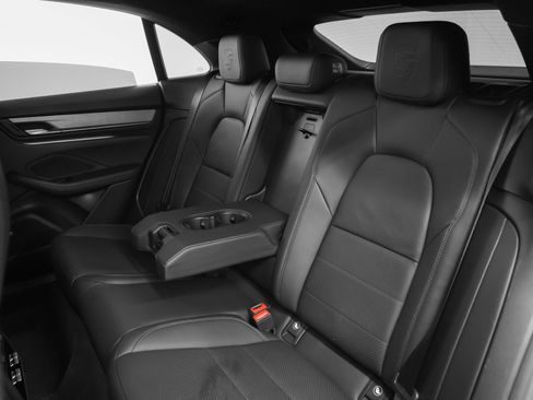 Certified 2025 Porsche Macan 4 Electric image 49