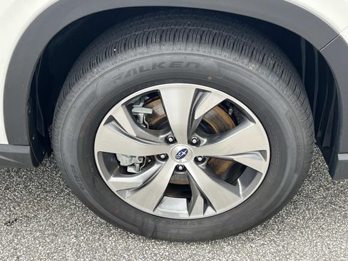 Certified 2025 Subaru Ascent Premium w/ Popular Package #2 image 12