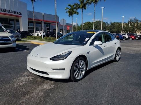 Used 2018 Tesla Model 3 Long Range image 2