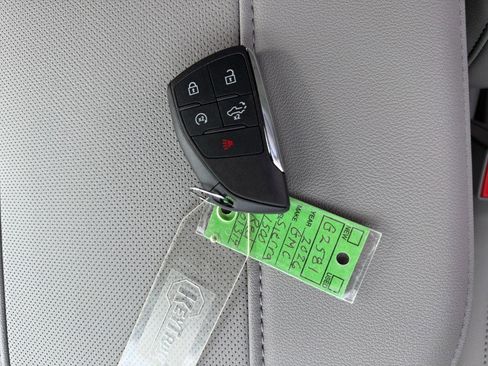 New 2026 GMC Sierra 1500 SLT image 30