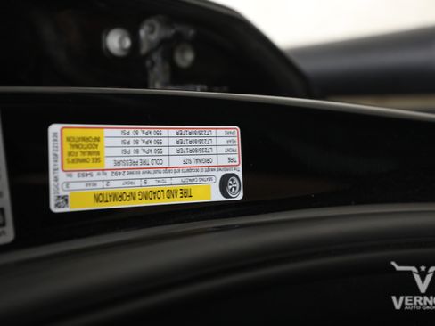 Used 2025 Chevrolet Silverado 3500 LT w/ Safety Package AWD/4WD image 14
