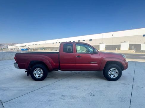Used 2008 Toyota Tacoma PreRunner w/ SR5 Pkg #2 RWD image 6