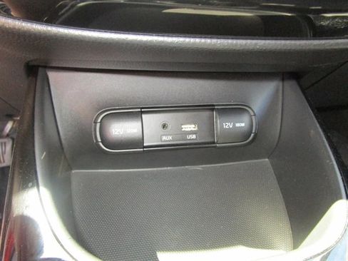 Used 2018 Kia Soul ! image 21