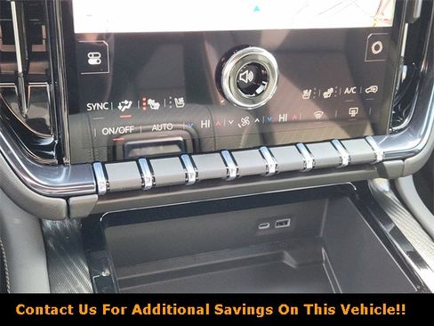 New 2026 GMC Yukon XL AT4 w/ AT4 Premium Package image 14