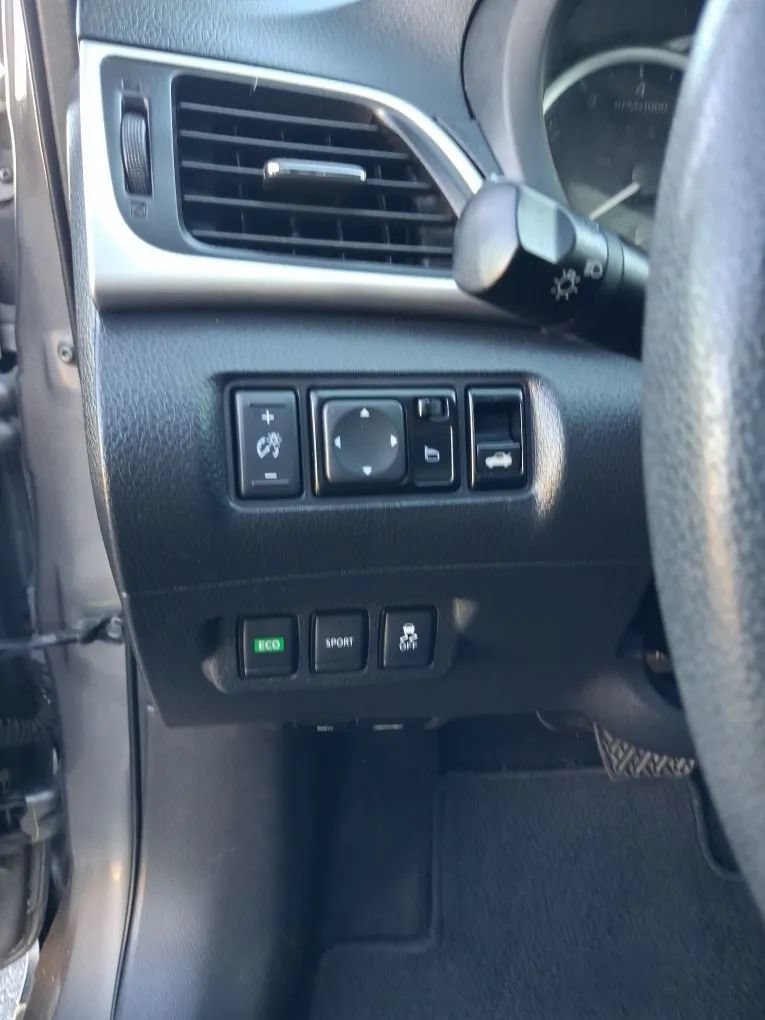 Used 2017 Nissan Sentra SV FWD image 23