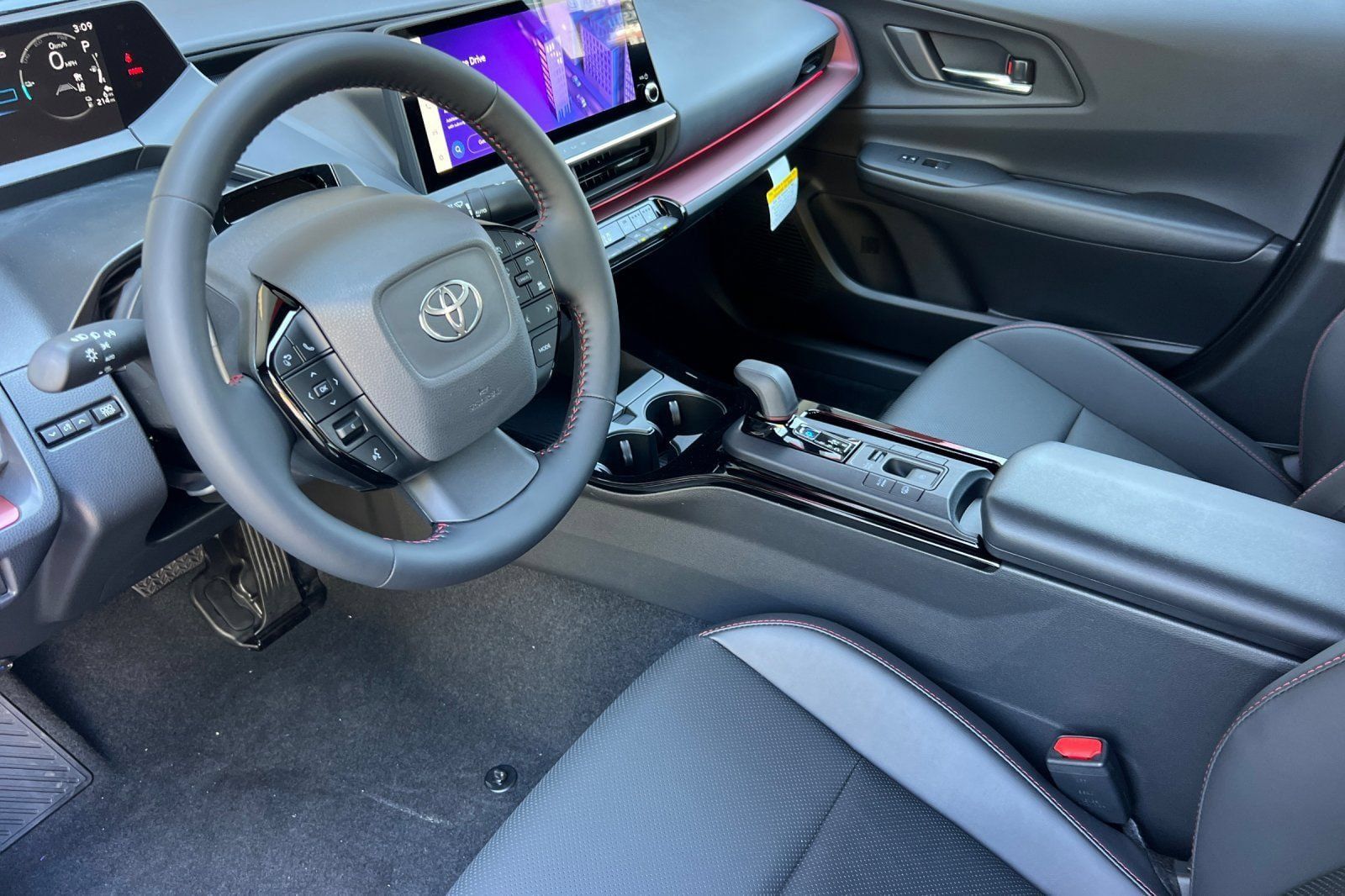 New 2027 Toyota Prius Plug-In Hybrid w/ Limited Premium Package FWD image 9
