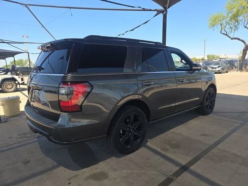 Used 2019 Ford Expedition Limited w/ Equipment Group 303A AWD/4WD image 4