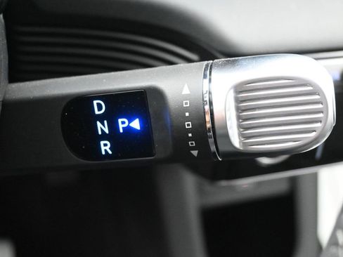 Used 2025 Hyundai Ioniq 5 SE RWD image 19