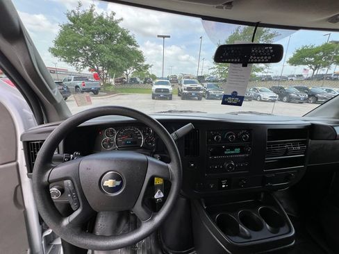 Used 2025 Chevrolet Express 2500 w/ Driver Convenience Package RWD image 30