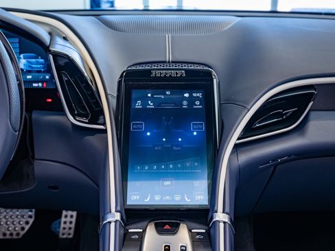 Used 2025 Ferrari Roma Spider image 16