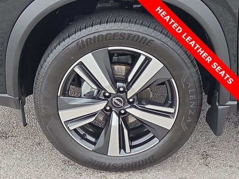 Used 2025 Nissan Rogue SL FWD image 7