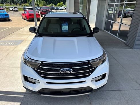 Certified 2020 Ford Explorer XLT w/ Equipment Group 202A AWD/4WD image 12