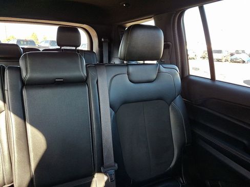 Used 2023 Jeep Grand Cherokee L Laredo AWD/4WD image 21