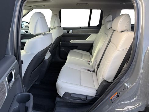 Certified 2025 Hyundai Santa Fe Limited image 16