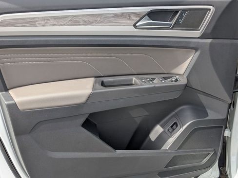 Used 2023 Volkswagen Atlas Cross Sport SE w/ Panoramic Sunroof Package AWD/4WD image 13