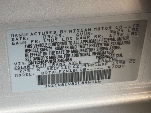 Used 2025 Nissan Versa SV FWD image 27