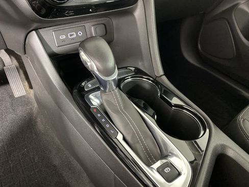 Used 2021 Buick Encore GX Preferred w/ Cold Weather Comfort Package image 19