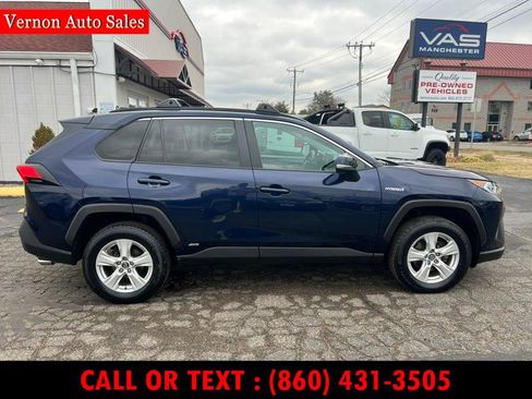 Used 2020 Toyota RAV4 XLE image 4