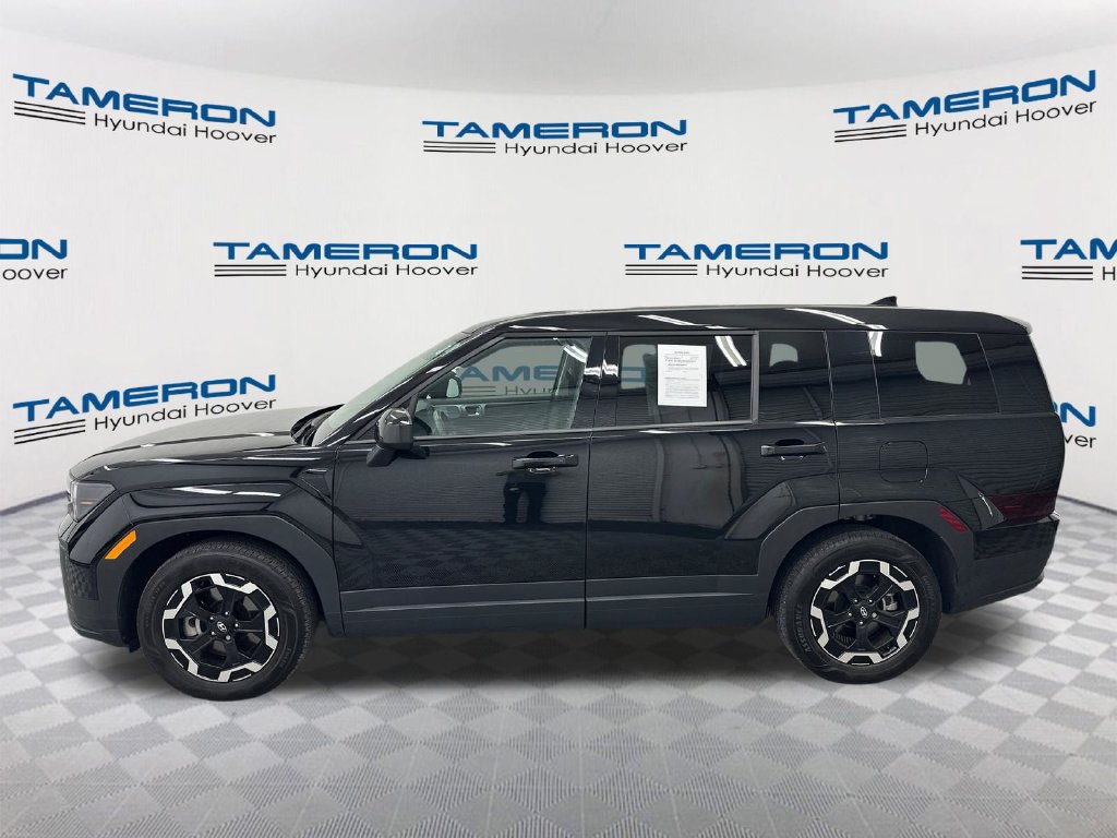 Used 2024 Hyundai Santa Fe SE FWD image 2