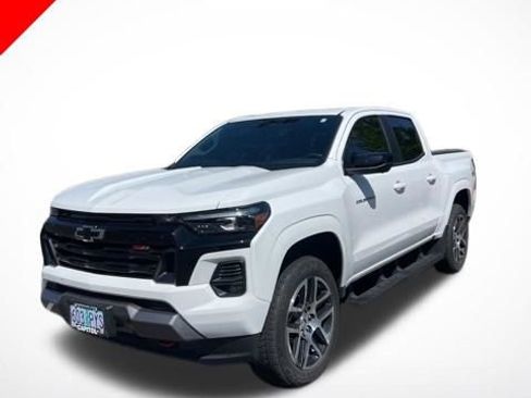 Used 2024 Chevrolet Colorado Z71 w/ Z71 Convenience Package 2 AWD/4WD image 1