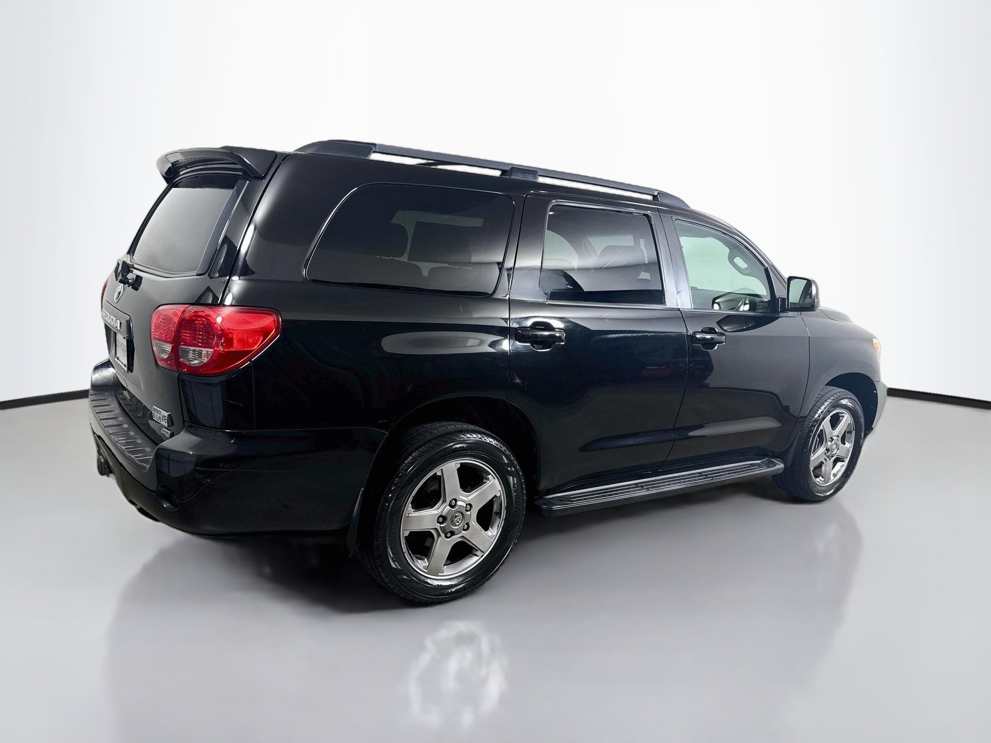 Used 2013 Toyota Sequoia SR5 w/ Sport Appearance Pkg AWD/4WD image 7