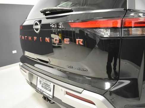 Used 2022 Nissan Pathfinder SL w/ Lighting Package (N92) image 12