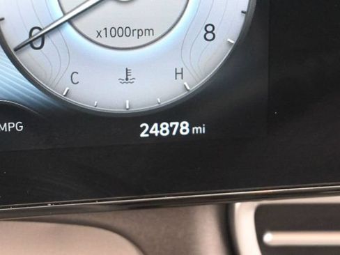Used 2024 Hyundai Elantra SEL FWD image 30
