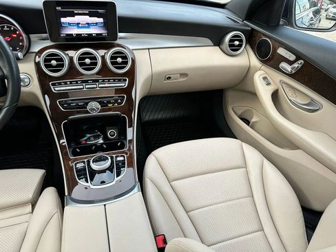 Used 2018 Mercedes-Benz C 300 4MATIC Sedan w/ Premium Package image 13