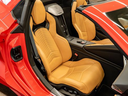 Used 2021 Chevrolet Corvette Stingray Preferred Conv w/ 2LT RWD image 44