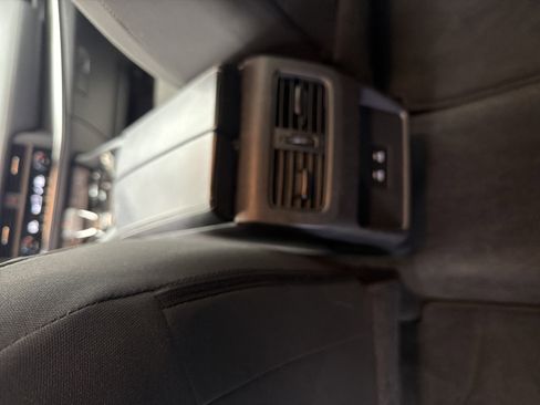 Used 2024 Nissan Rogue SV image 11