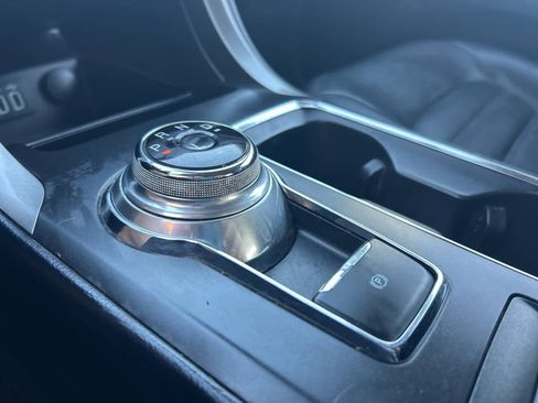 Used 2020 Ford Fusion SEL image 35