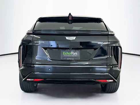 Used 2024 Cadillac Lyriq Tech AWD/4WD image 7