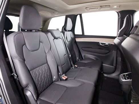 Used 2025 Volvo XC90 B6 Plus w/ Protection Package Premier AWD/4WD image 23